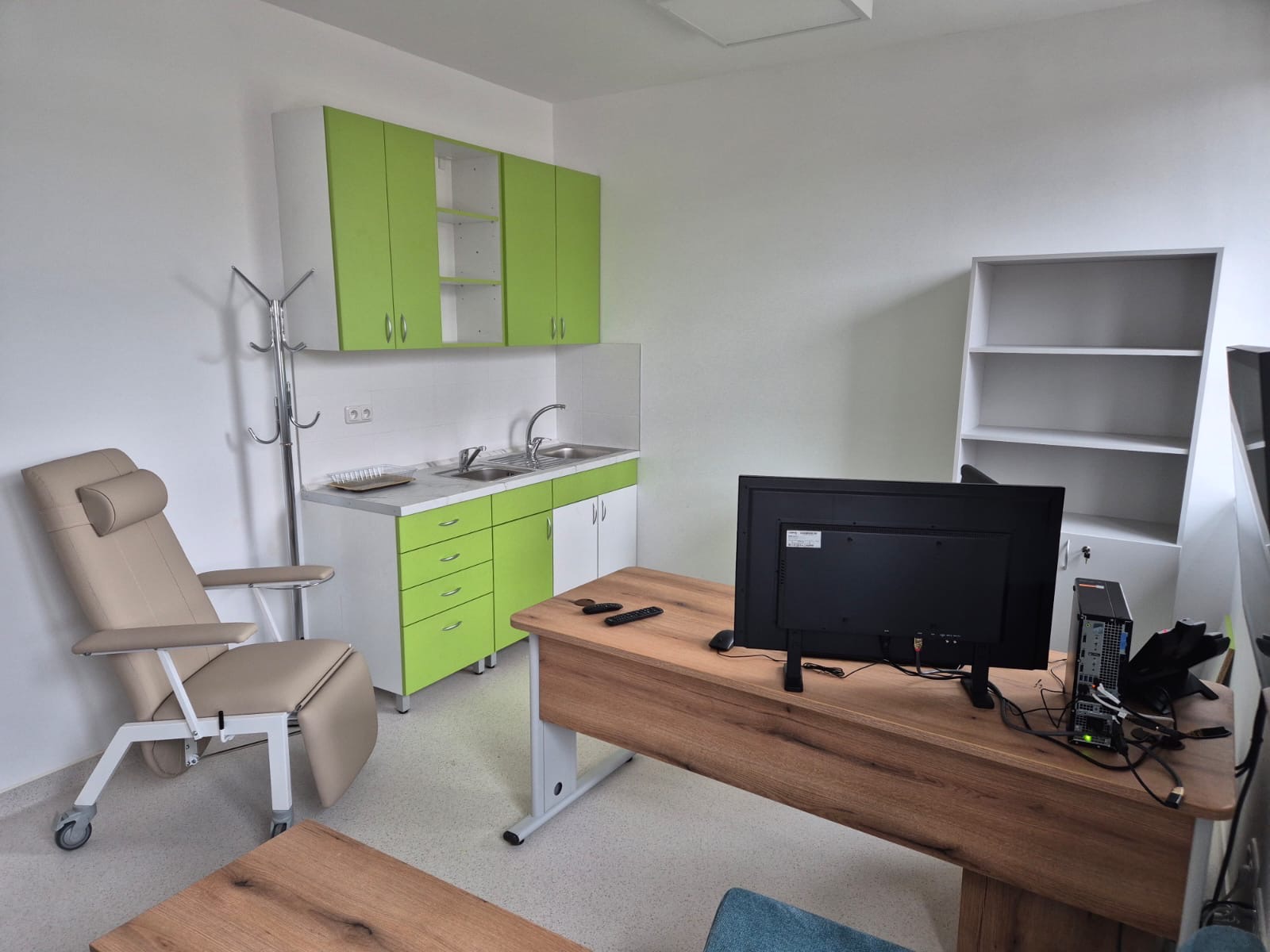 1275cafc 7a24 473b 8eb3 f97c35f843d3 2 Zariadenie interiéru nemocnice