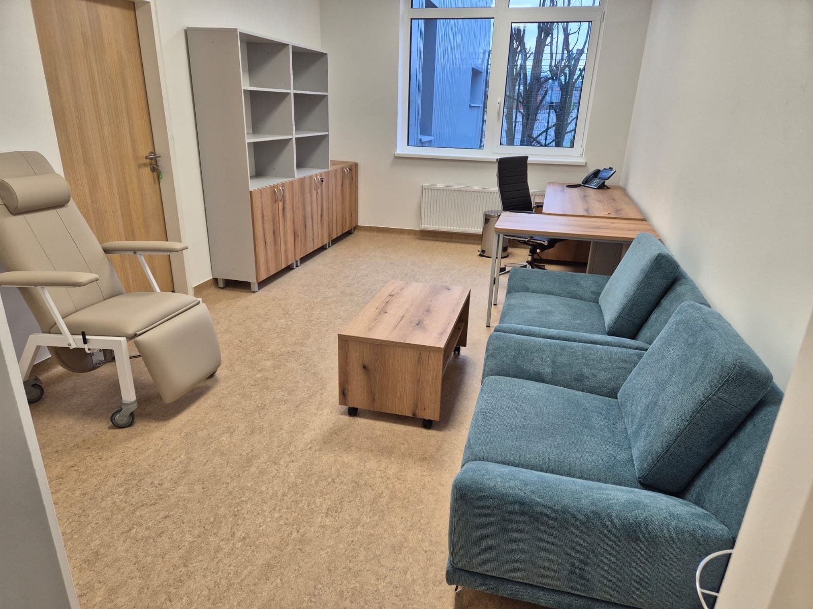 2533f459 66de 4713 9f48 27c84827b14d 2 Zariadenie interiéru nemocnice