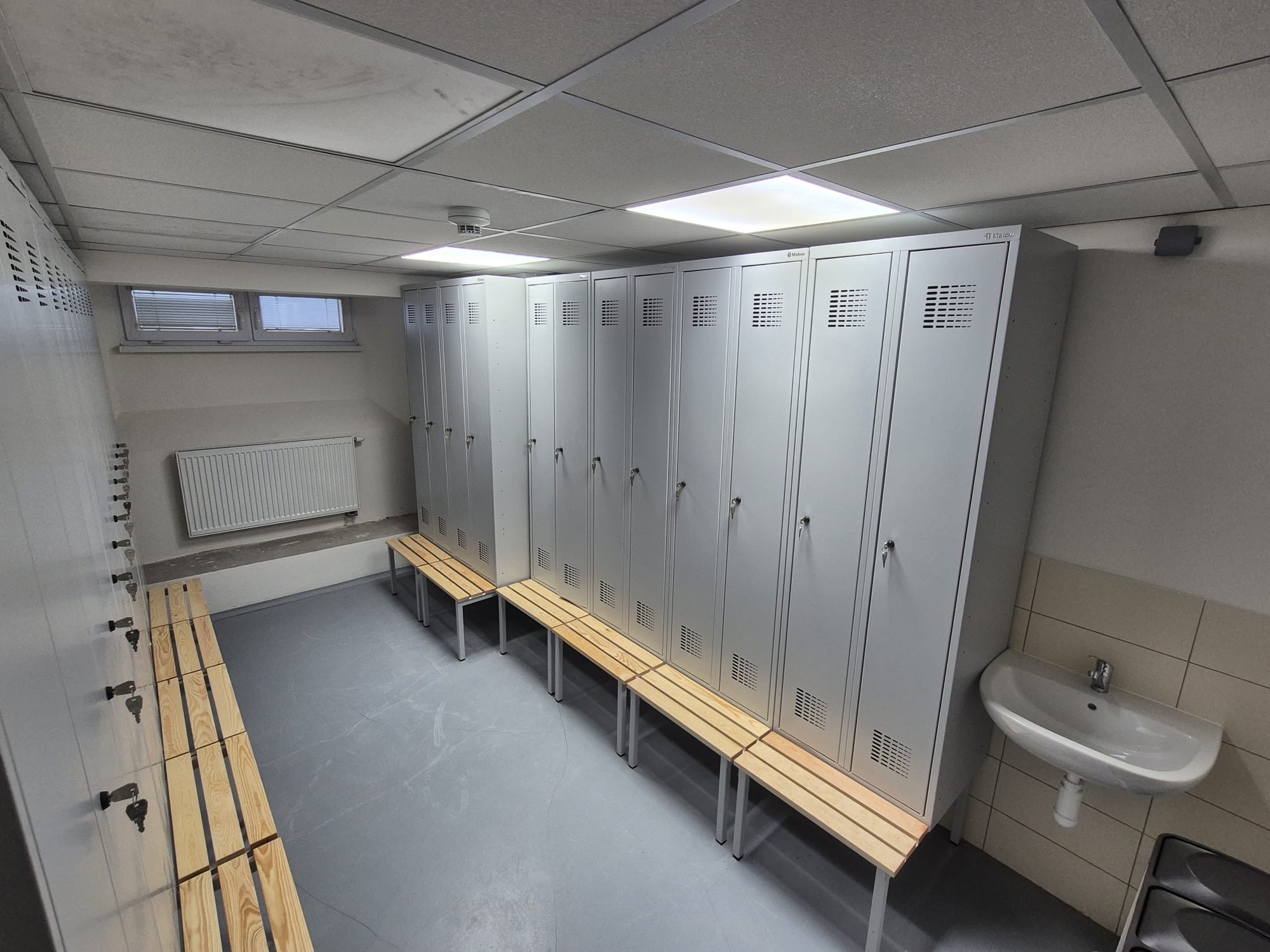 36ab3653 207e 4864 b6e4 24b4158ef007 2 Zariadenie interiéru nemocnice