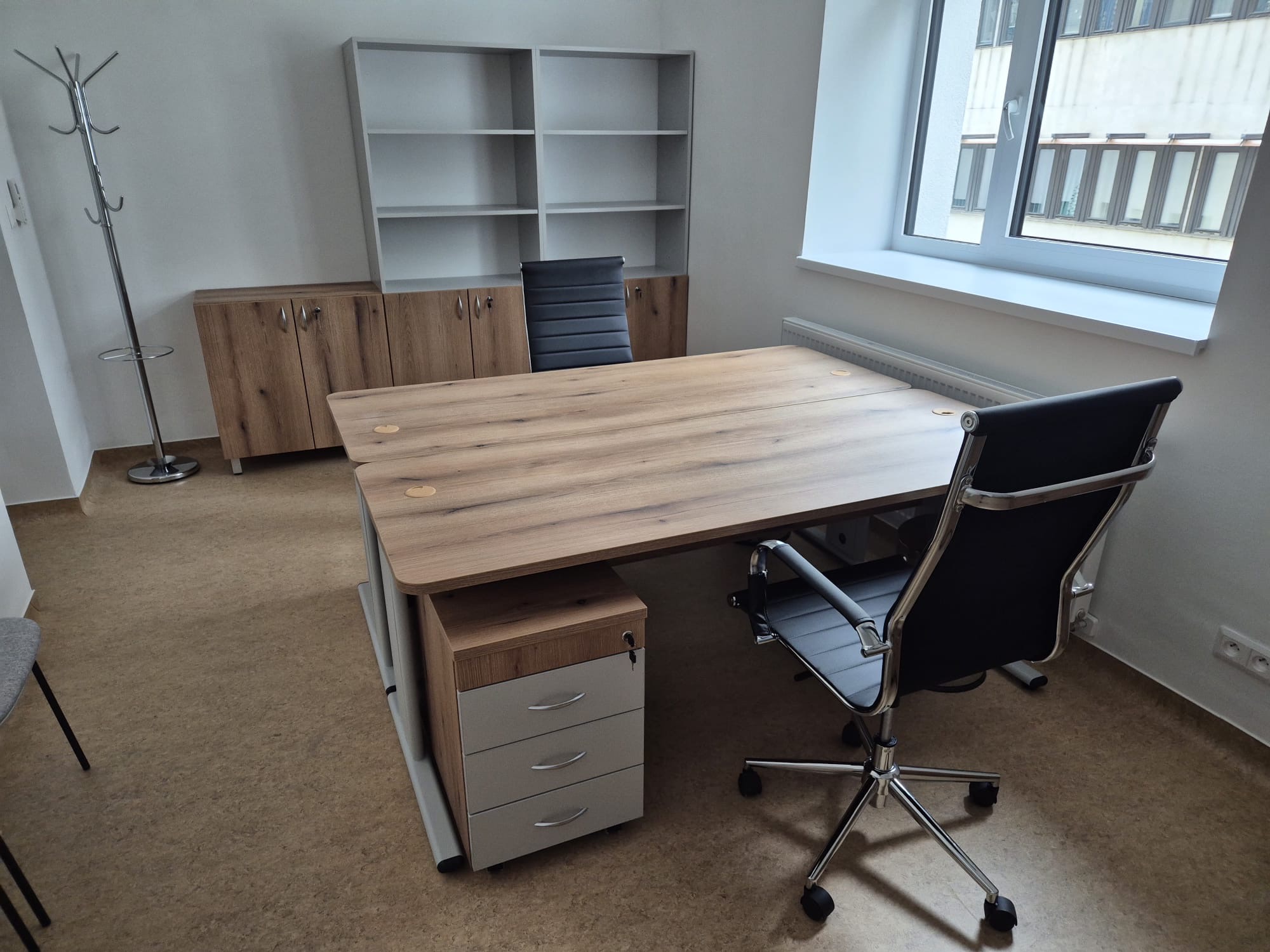 3986de4b a713 44cb 949a db0f655283a9 2 Zariadenie interiéru nemocnice