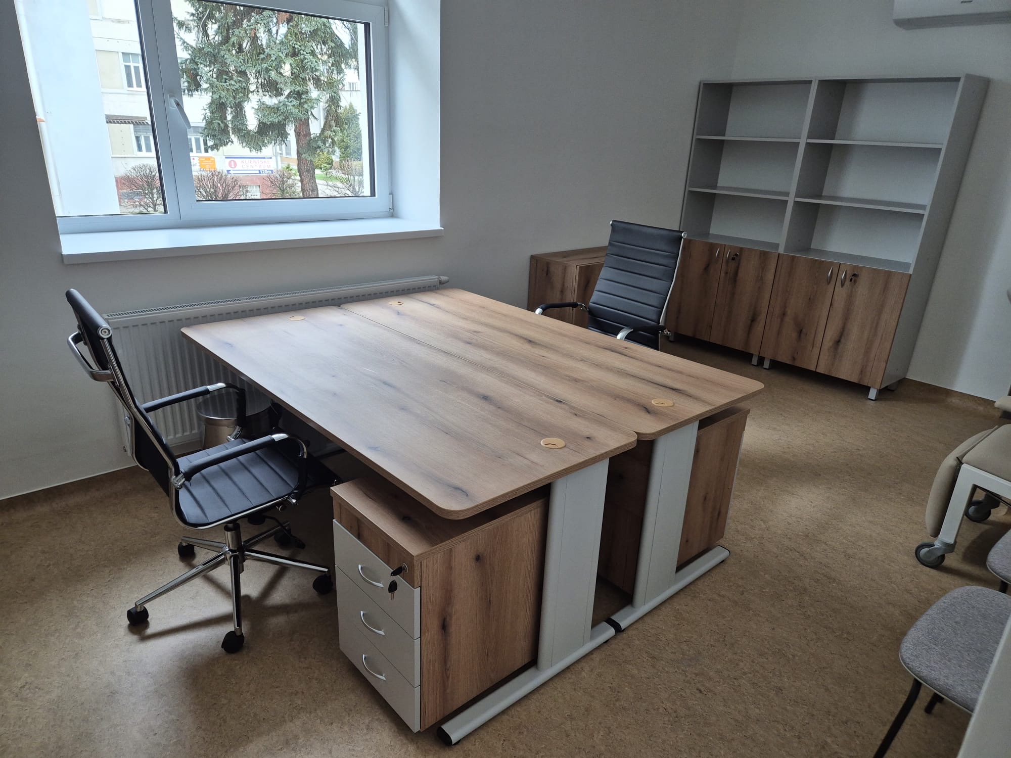 6a2ff158 6a94 4a40 bcac e4e5c2fcf528 2 Zariadenie interiéru nemocnice