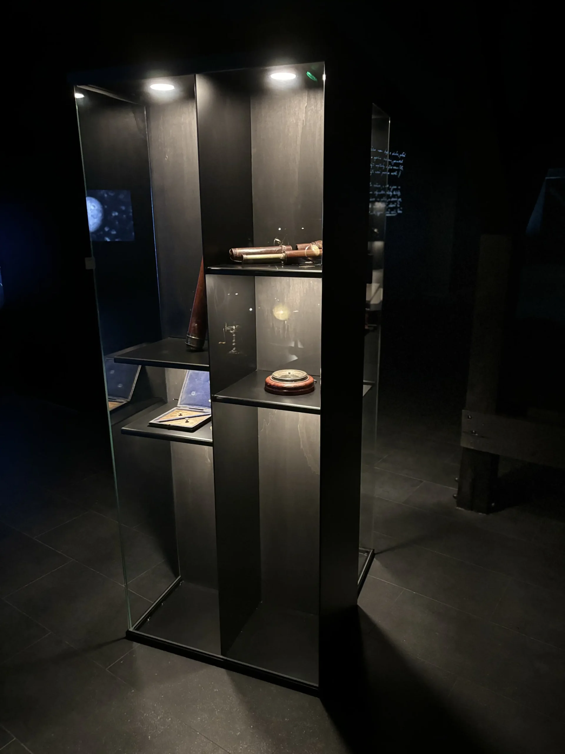 litterra3 scaled Zariadenie interiéru na mieru